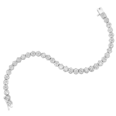 14 Karat White Gold Flower Cluster Diamond Bracelet 7.03 Ct 7 Inch