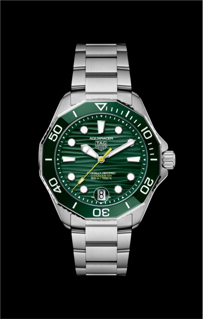 TAG Heuer Aquaracer Professional 300 Date (WBP5116.BA0013)
COSC-Certified, Automatic, 42 mm, Steel