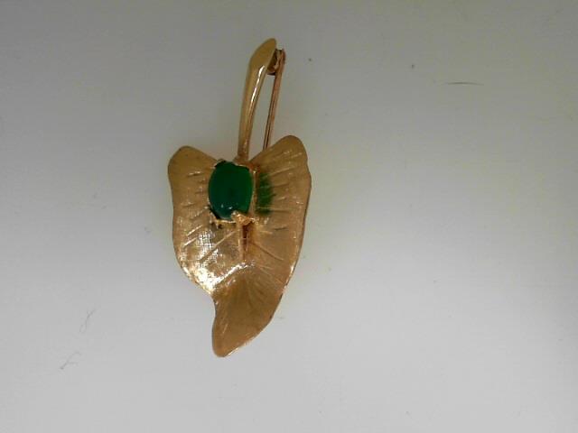 Estate 14 Karat Yellow Gold Leaf Brooch With Oval 7x5mm Chrysoprase
3.8 Grams total

Very Good Condition